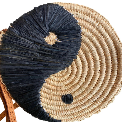 CROSS STRAW BAG