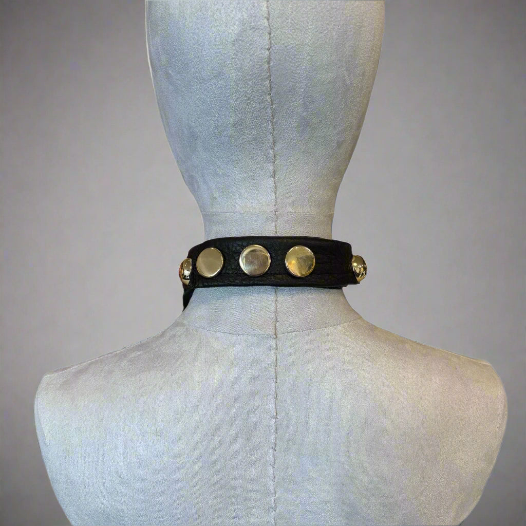 LEATHER NECKLACE