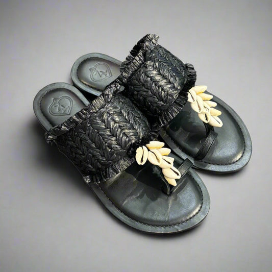 IBIZA BLK STRAW SANDAL W/ SHELLS