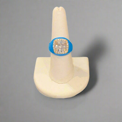 ELEGANT SQUARE CUT CRYSTAL RING