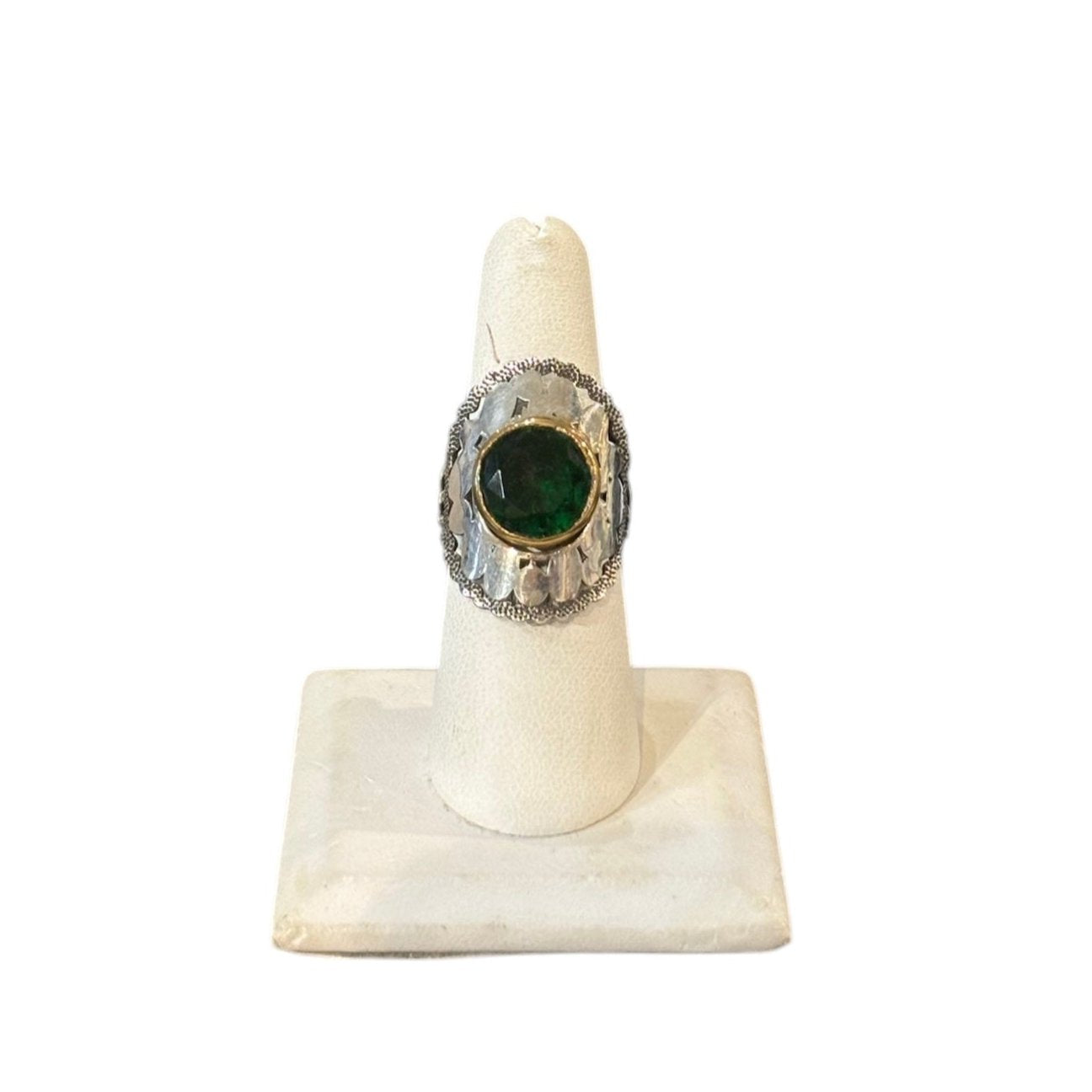 SILVER W/GREEN CRYSTAL RING