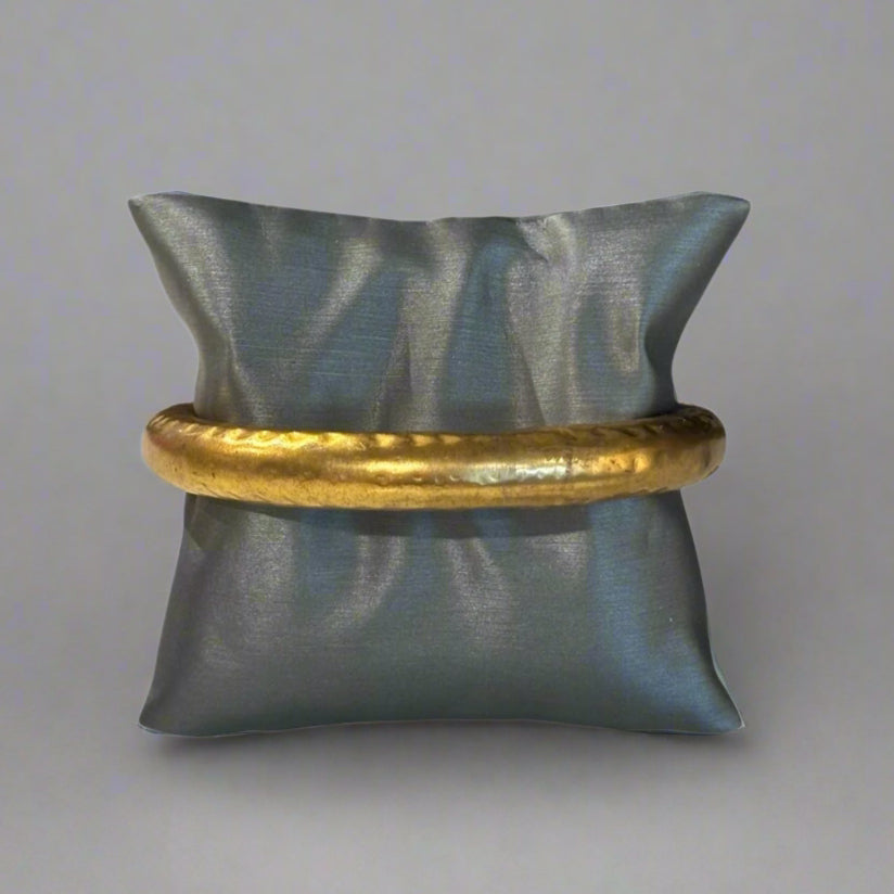 GOLD HAMMERED BRACELET