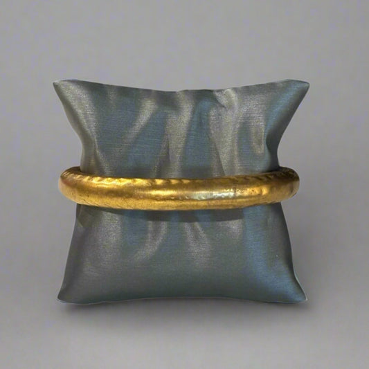 GOLD HAMMERED BRACELET