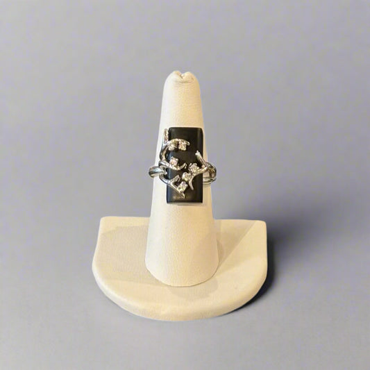 24 KT. PLATE RING ZIRCON/HORN