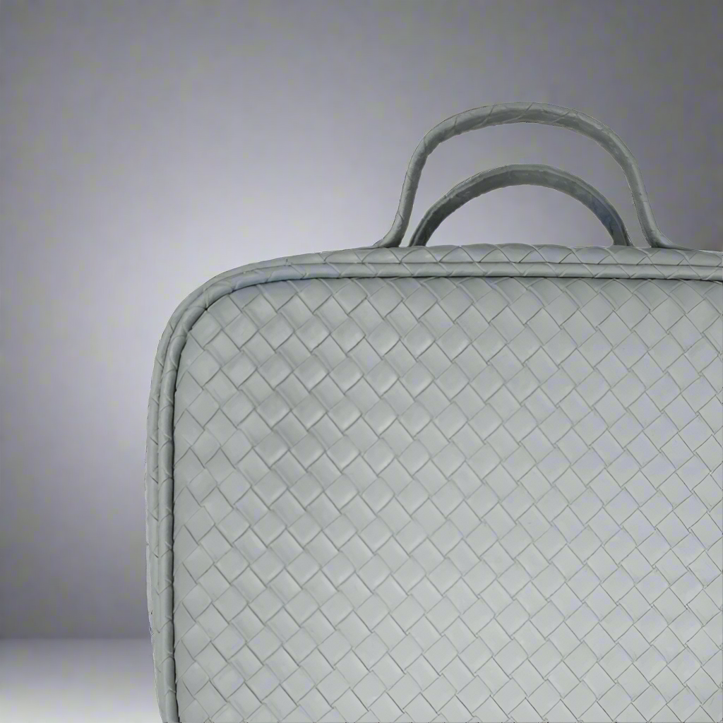 LUXE WOVEN COSMETIC TOILETRY CASE