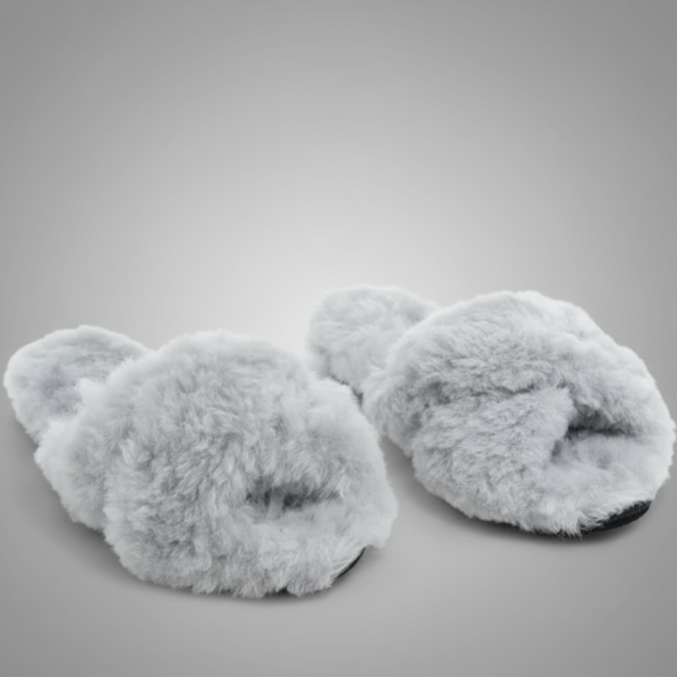 CRISS CROSS ALPACA SLIPPER