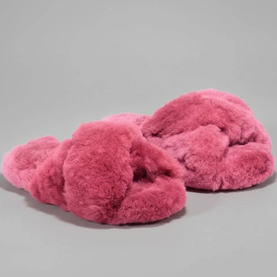 CRISS CROSS ALPACA SLIPPER