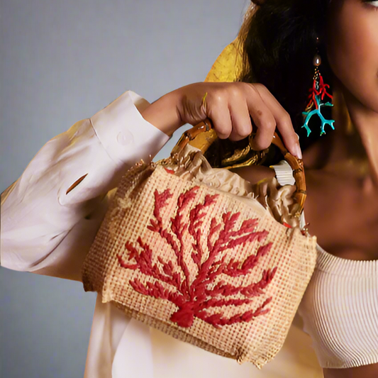 SEVILHA PETITE CORAL RED STRAW BAG