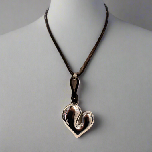 SMALL SILVER HEART PENDANT