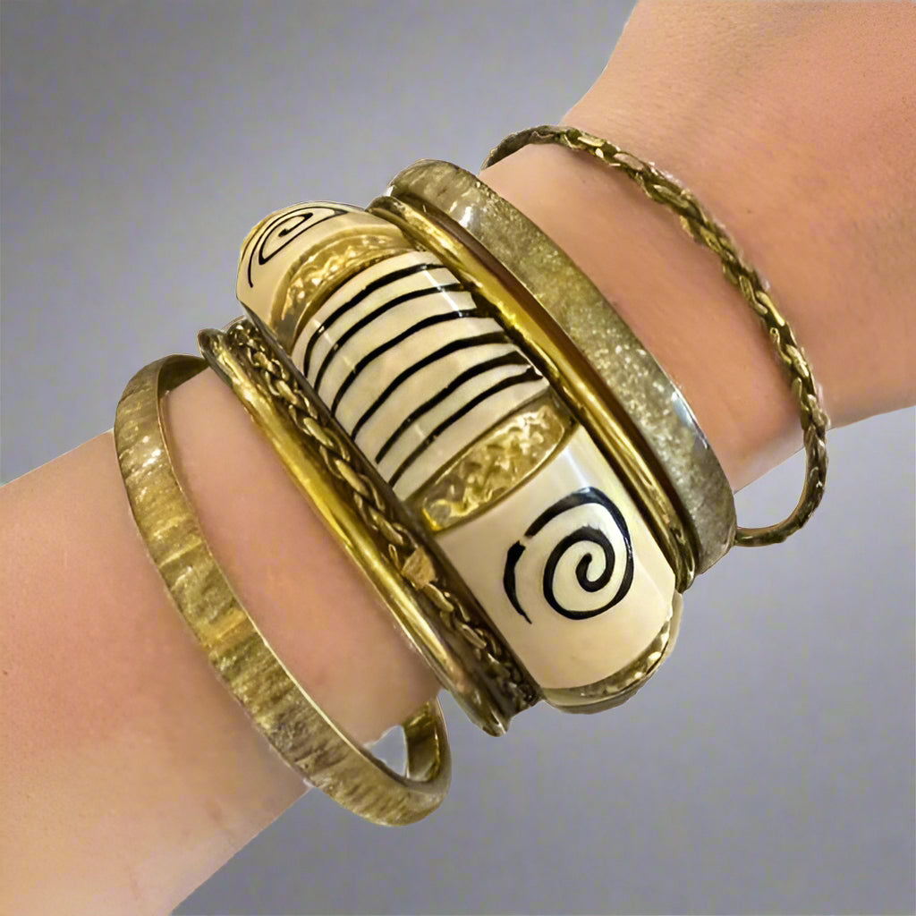 GOLD TONE BANGLES SET