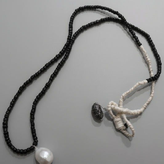 AFRICAN BEAD BAROQUE PEARL NECKLACE
