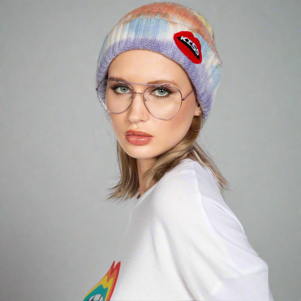 KISS LIP TIE DYE CASHMERE BEANIE