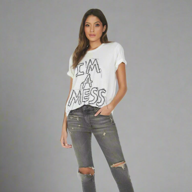 I'M A MESS TEE