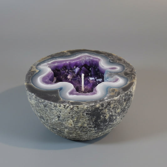 CRYSTAL GEODE AMETHYST CANDLE