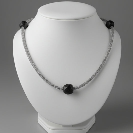 BLACK HORN BEADS NECKLACE