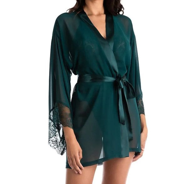 PINE LACE TRIMMED ROBE