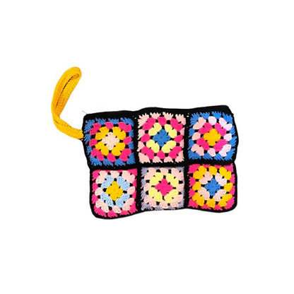 BLACK/WHITE/NATURAL GRANNY SQUARE CLUTCH